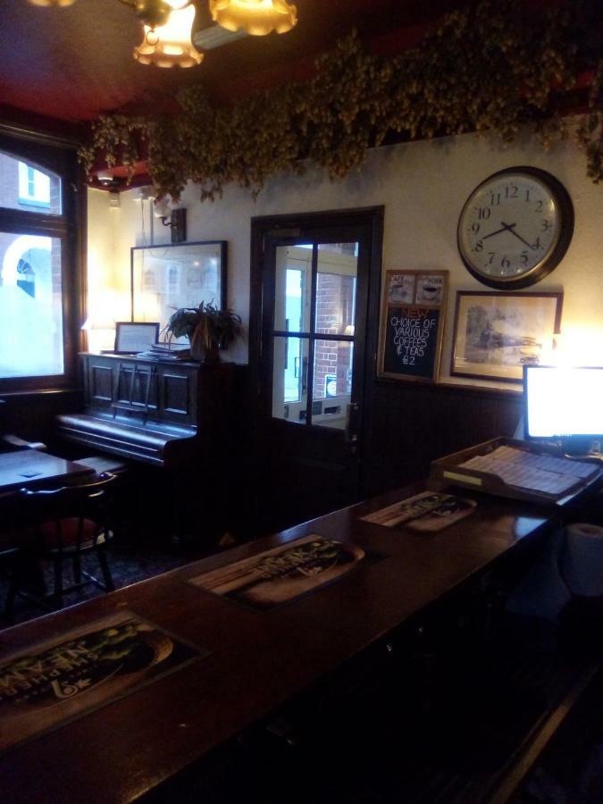 Railway Hotel Faversham Exterior photo